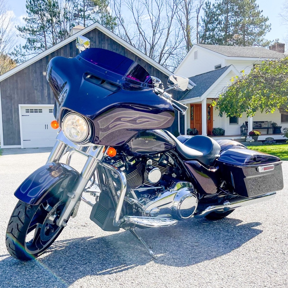 Street Glide Special - Picture 2 of 7